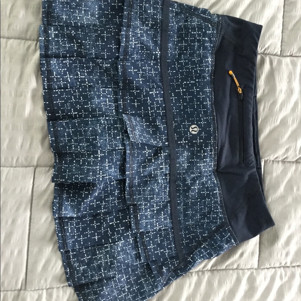 Lululemon Tennis Skirt (Sz 2)